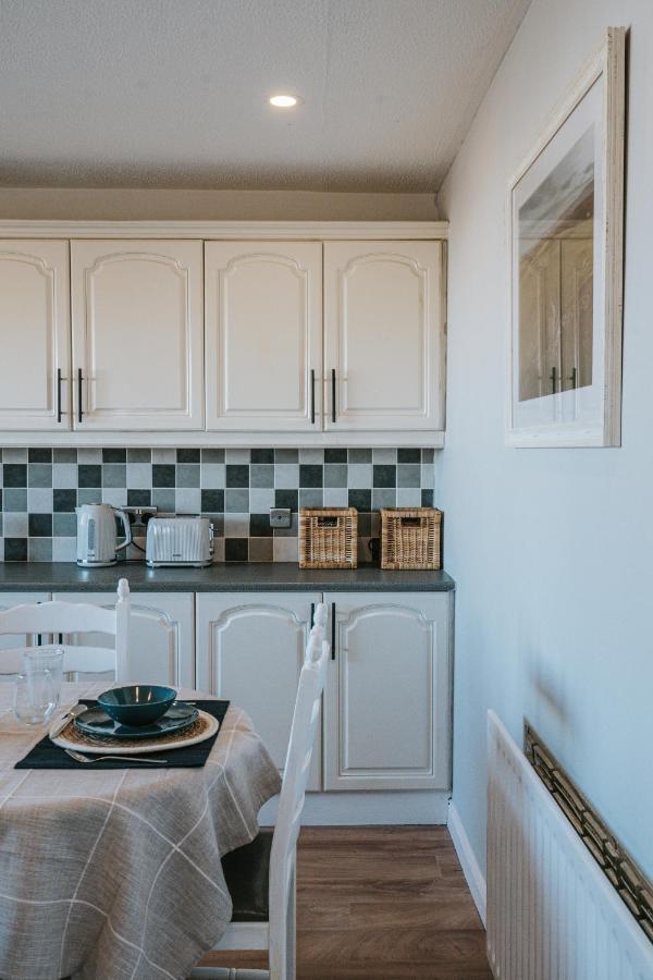 Tideaway - Cosy Seaside Village Bungalow Near Beach 卡斯尔罗克 外观 照片